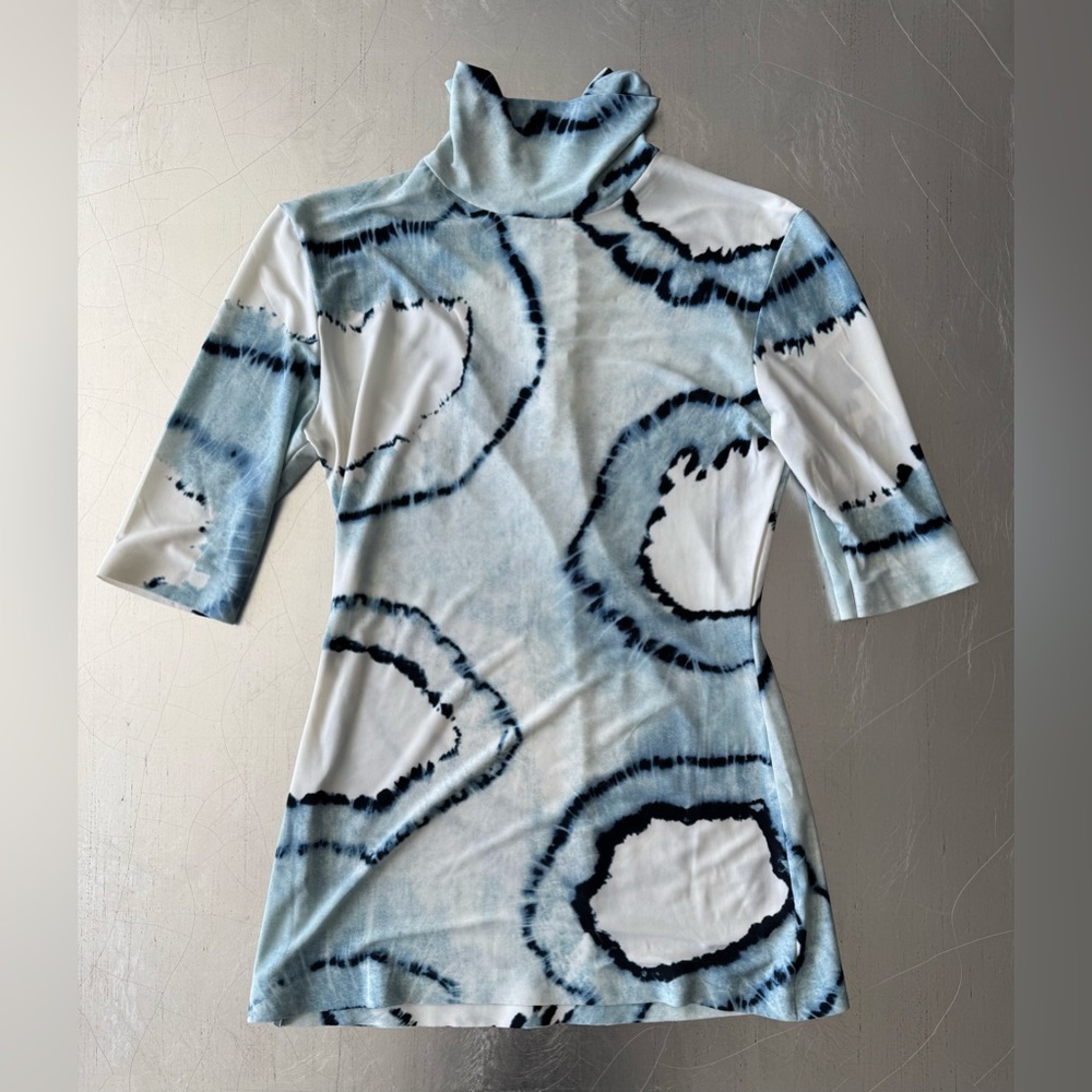 Norma Kamali Slim Fit Turtle Top - Picture 2 of 3